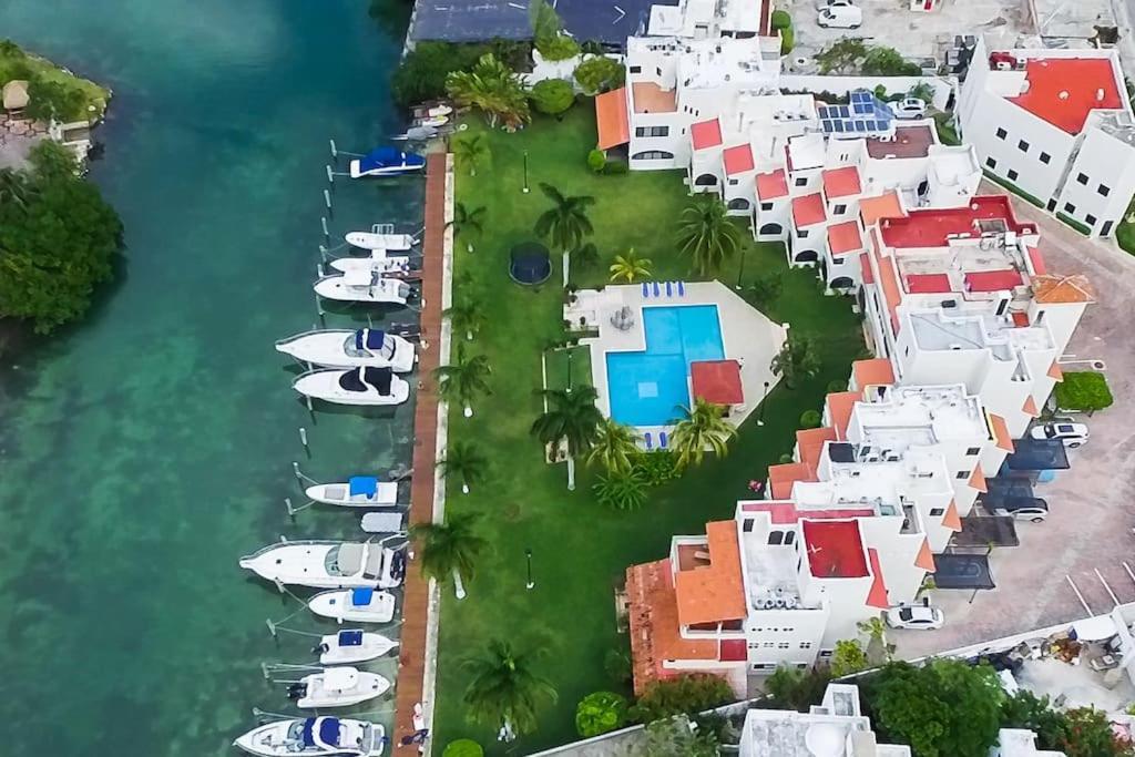 Charming Lagoon Front Villa By Casa Paraiso Cancun Exterior photo